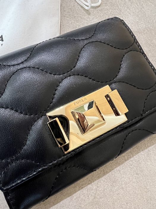 Портмоне Furla.