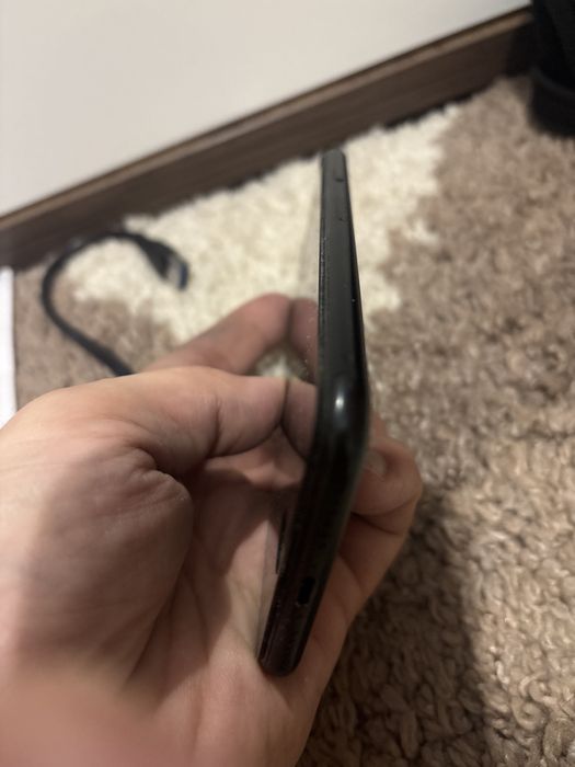 Продаёться Айфон SE2