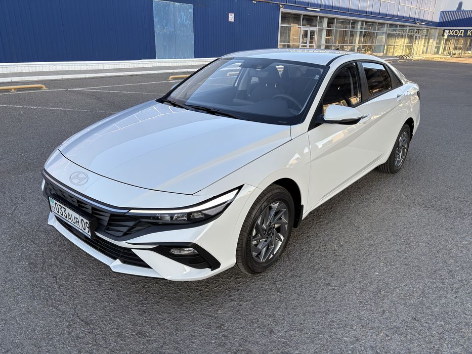 Hyundai Elantra 2025 новая
