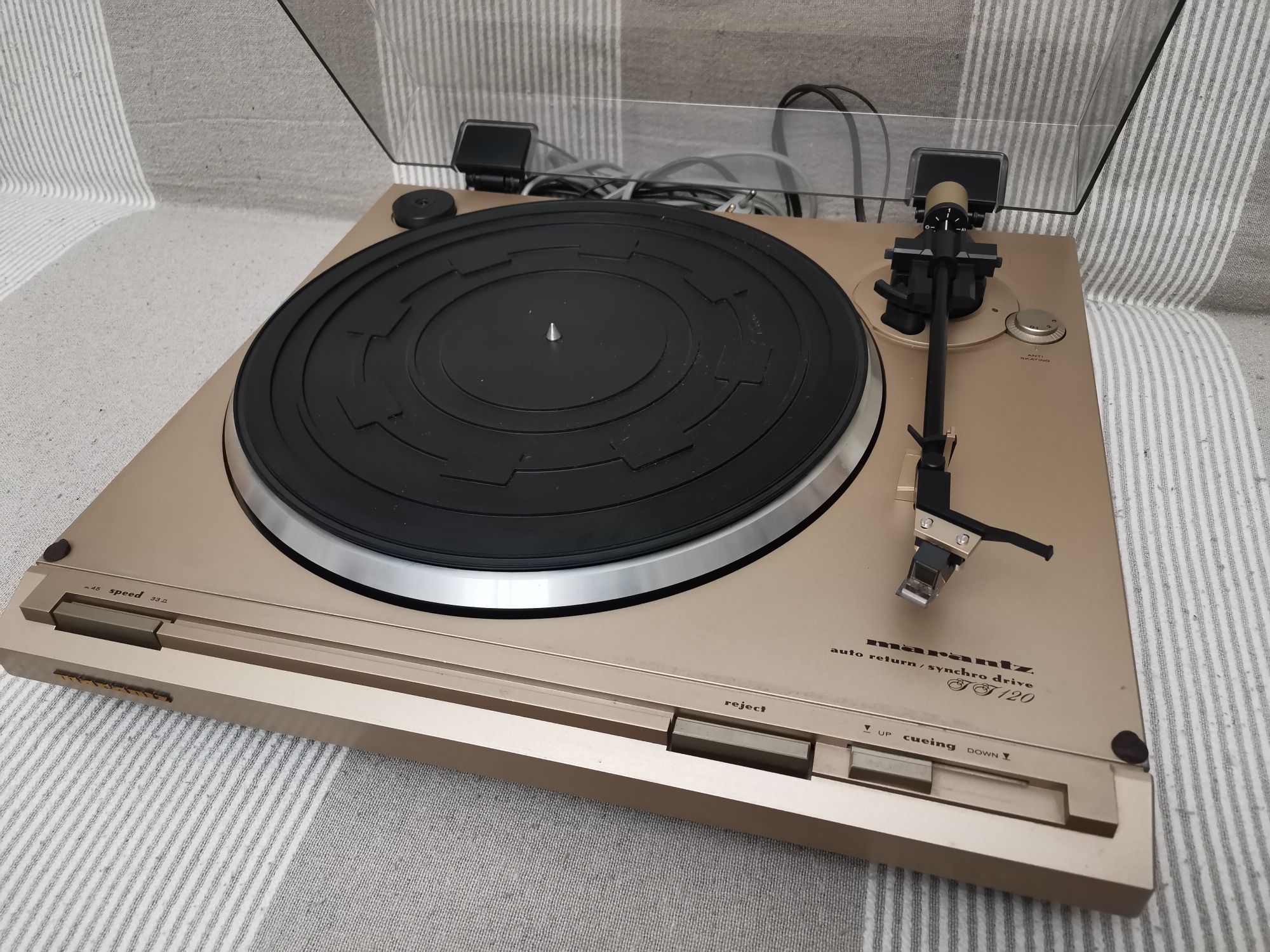 Pick up Marantz TT 120