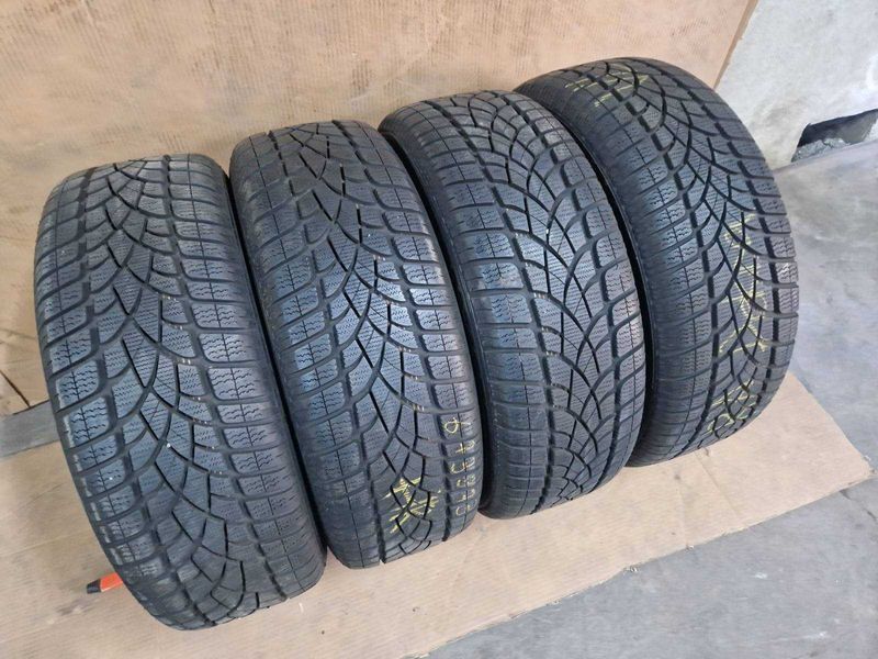 4 броя  Dunlop R18 235/55/ 
зимни гуми 
DOT3520
