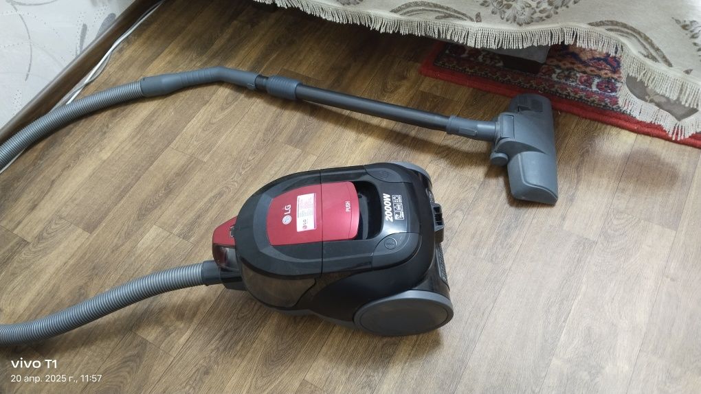 Продаю пылесос LG