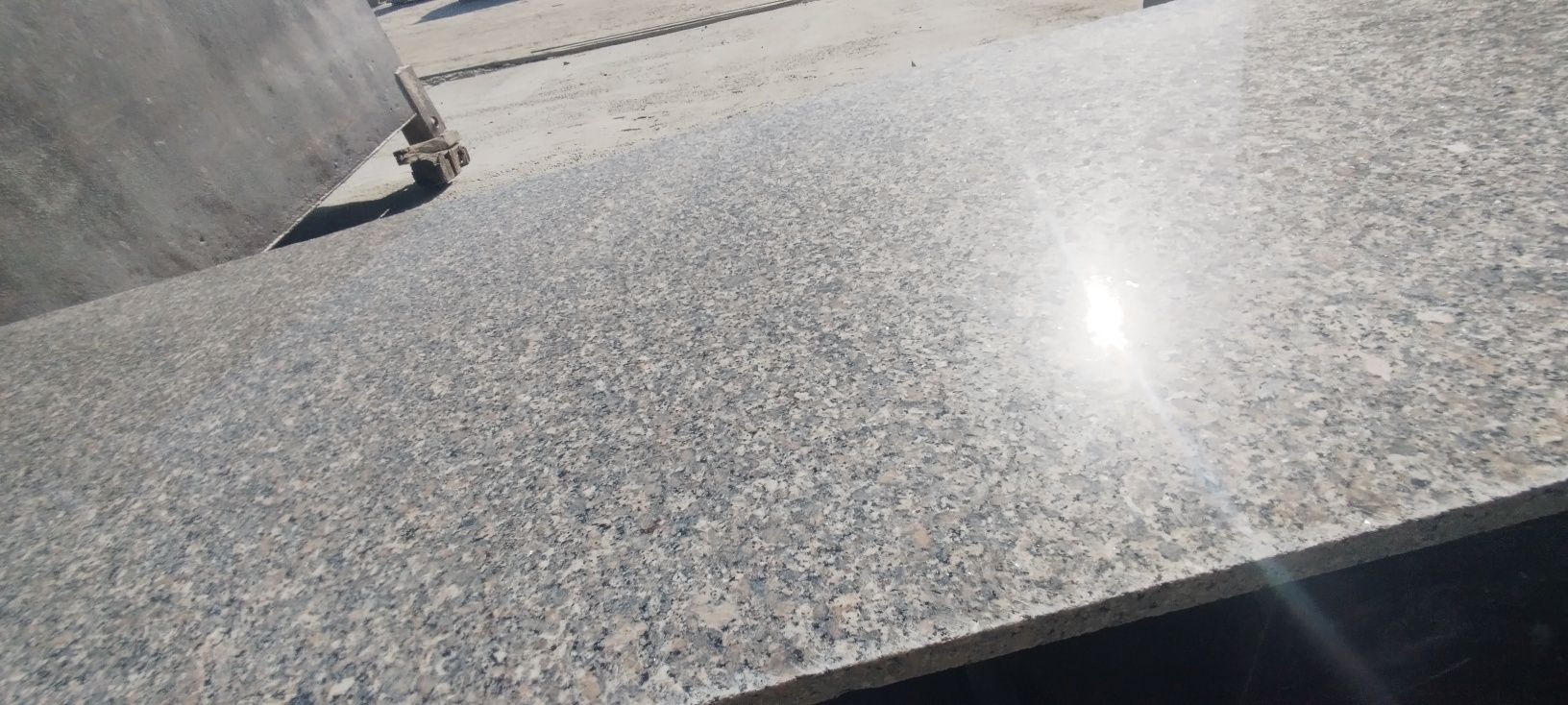 Кук сарой гранит