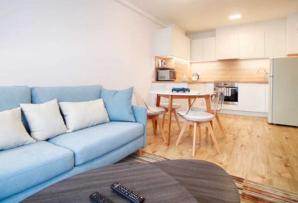 Дава се под наем Двустаен апартамент в Пловдив, Кършияка - 65 кв.м за 178.5 € - Снимка #1