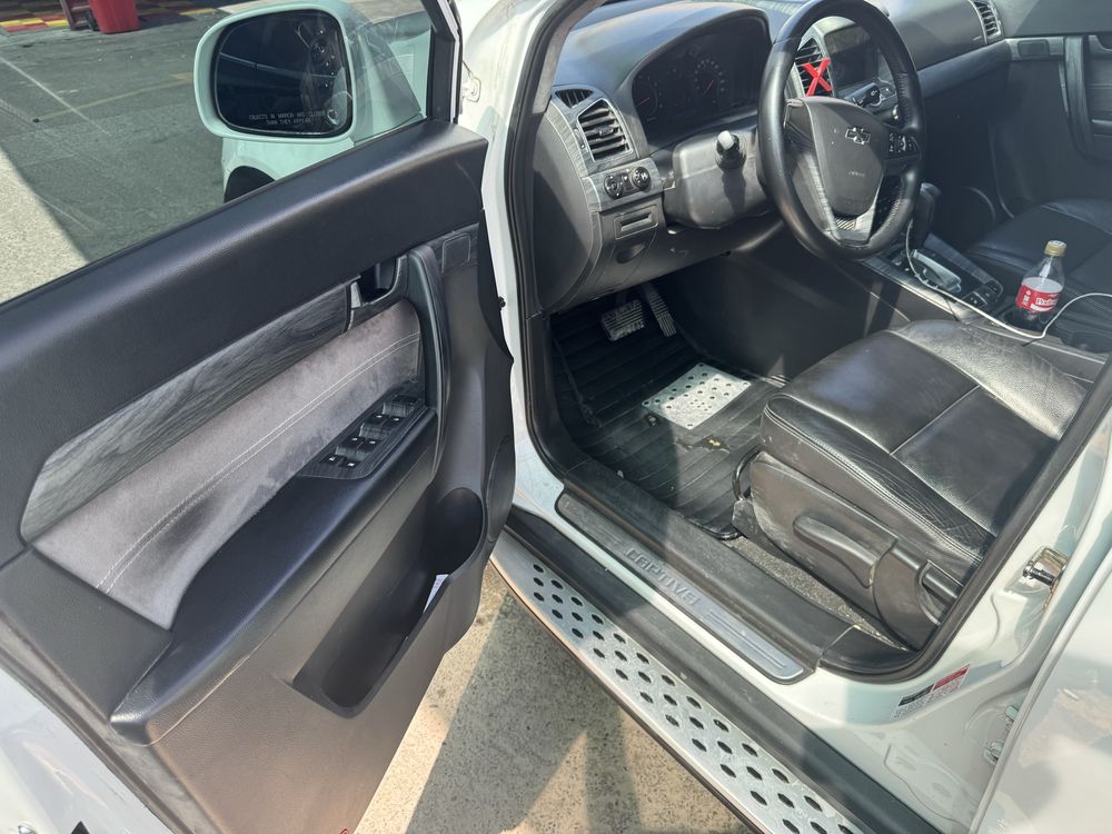 Chevrolet Captiva 1/4