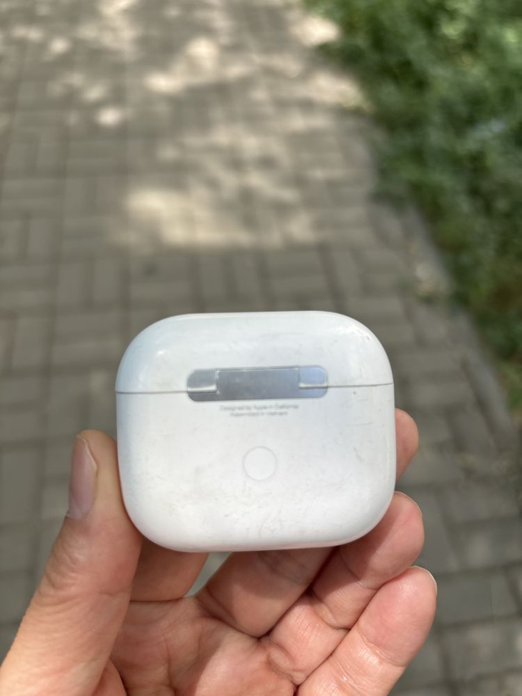 Продам Айр подс без наушников