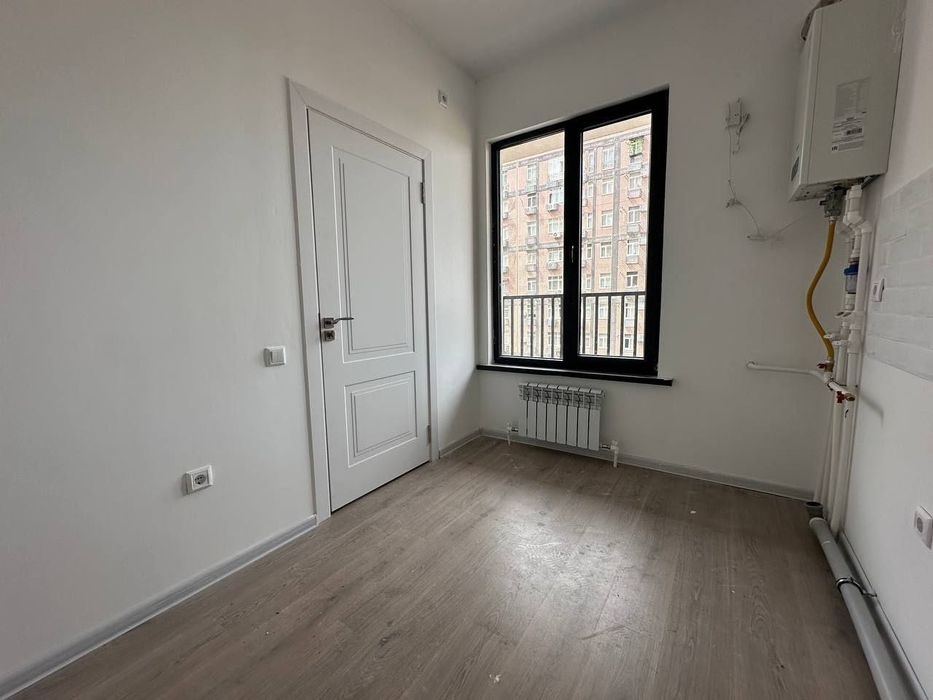 1 комнатная с базовым ремонтом Ассалом сохил