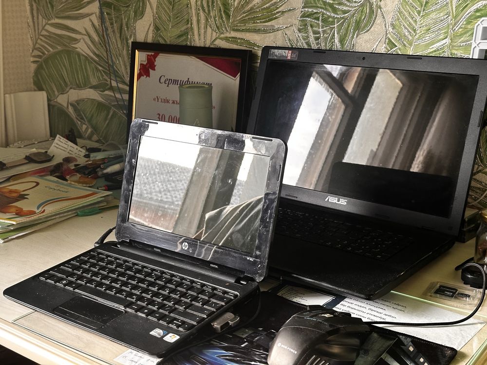 HP mini, в отличном состоянии с чистой Windows 10 !!! плюс Linux Mint