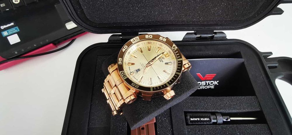 Ceas Vostok Europe Energia Rocket NH35A-575B281 tritium/rubine  NOU