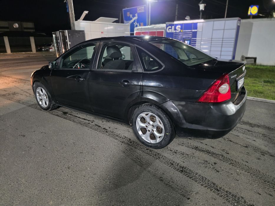 Vând Ford focus 2
