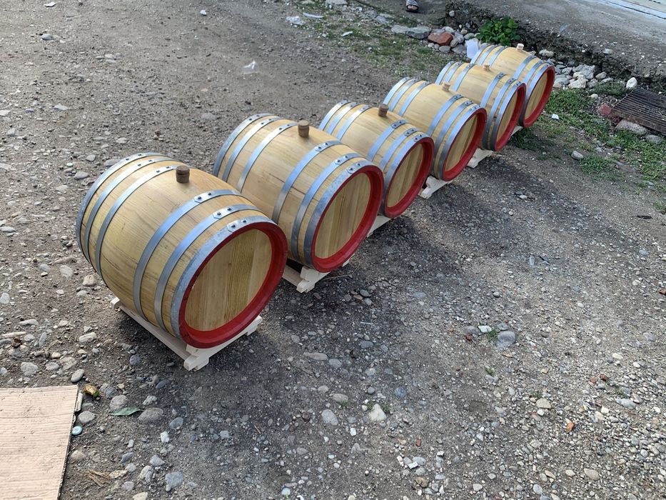 Butoaie din lemn , dud , salcam , stejar