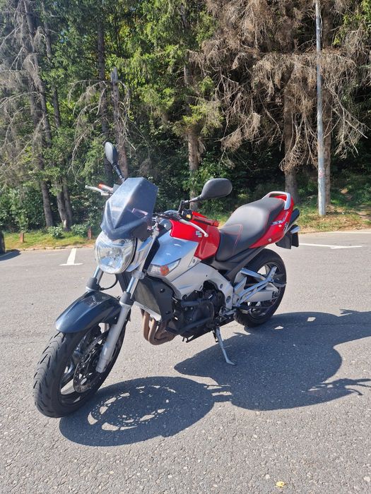 Vând motocicletă Suzuki GSR 600