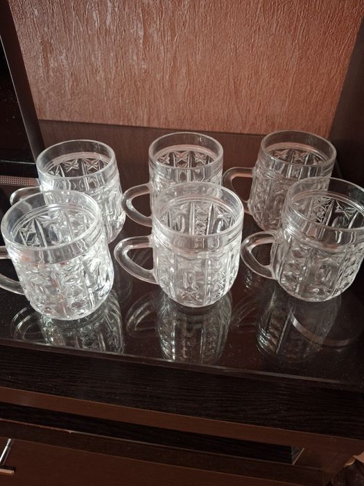 Продаю набор кружек (6 шт.)
Стеклянные, с красивым узорчатым рисунком.