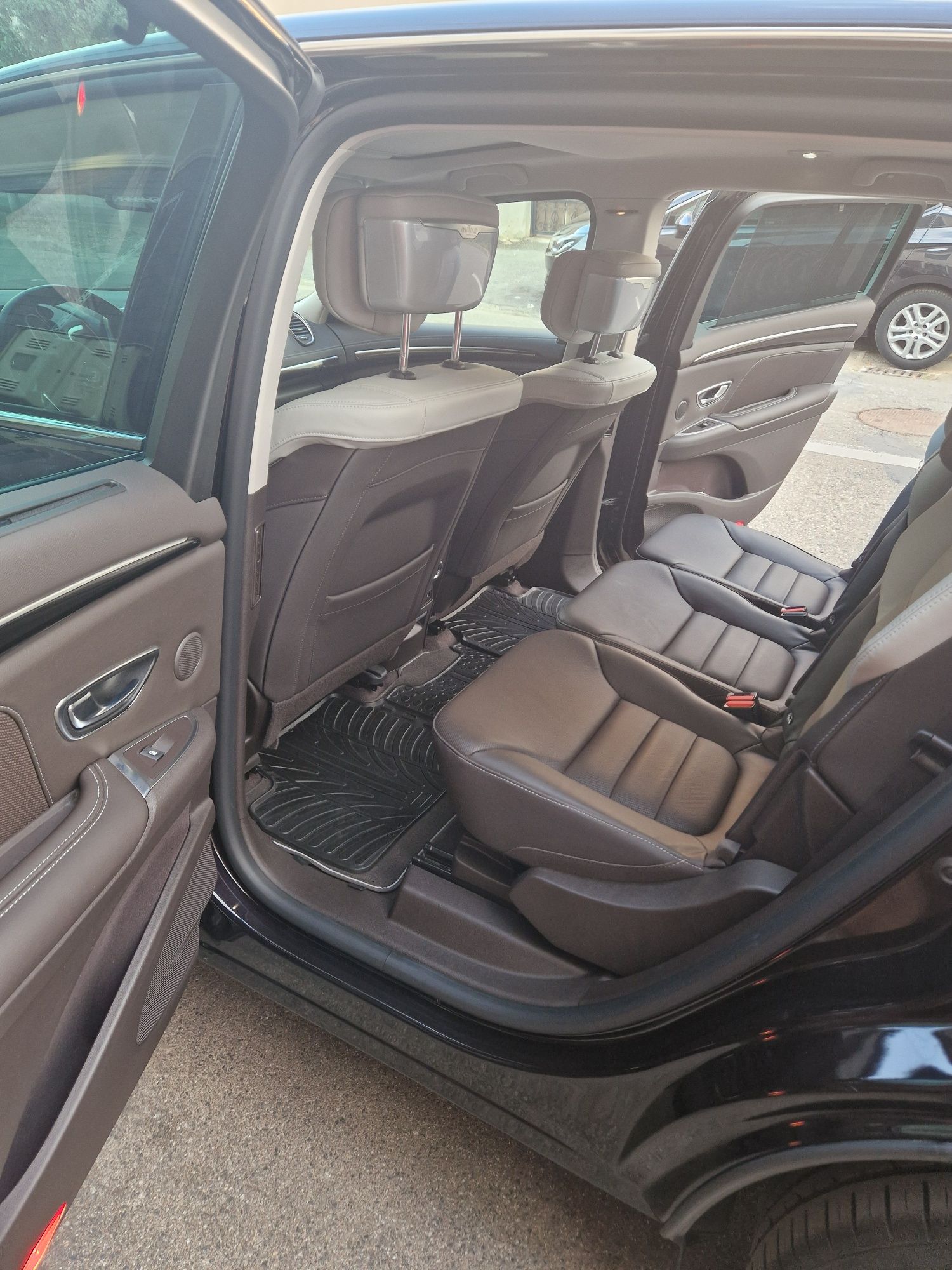 Vând / schimb Renault Espace Inițiale Paris!