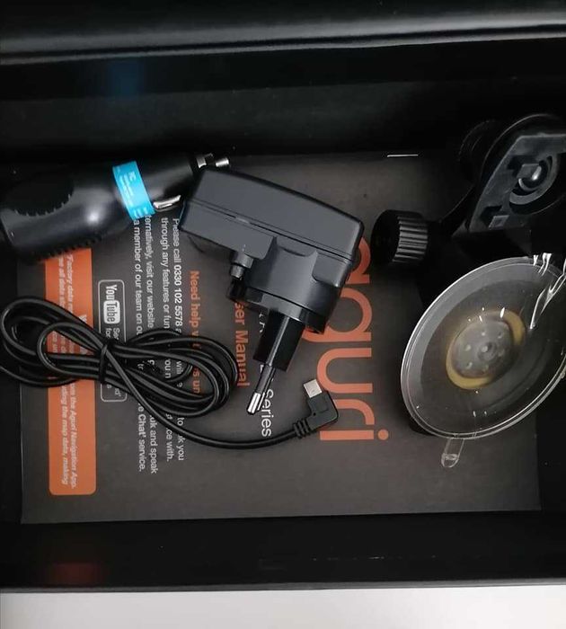 Сателитната навигационна система AGURI Motorhome & Caravan RV520 DVR