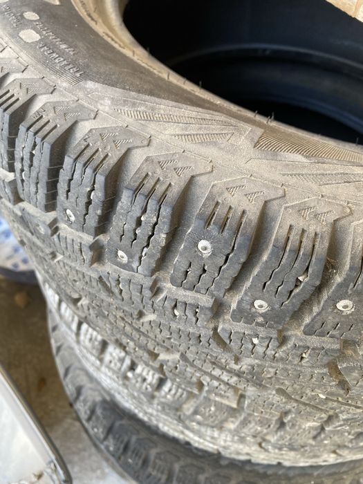 Зимние шыны шипы комплект