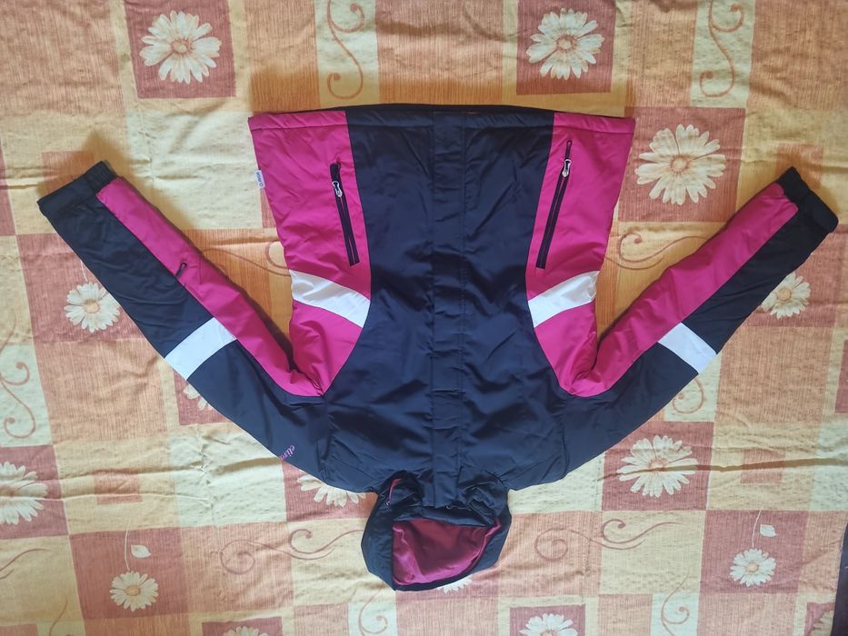 Pantaloni de schi si geaca de schi