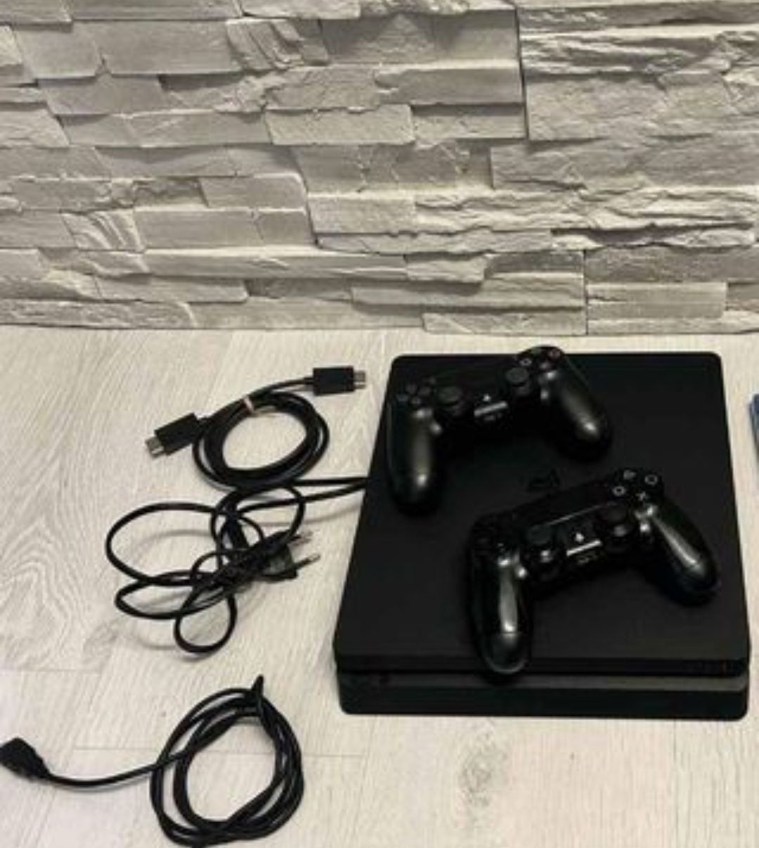 Vând PS4 Slim 500Gb impecabil