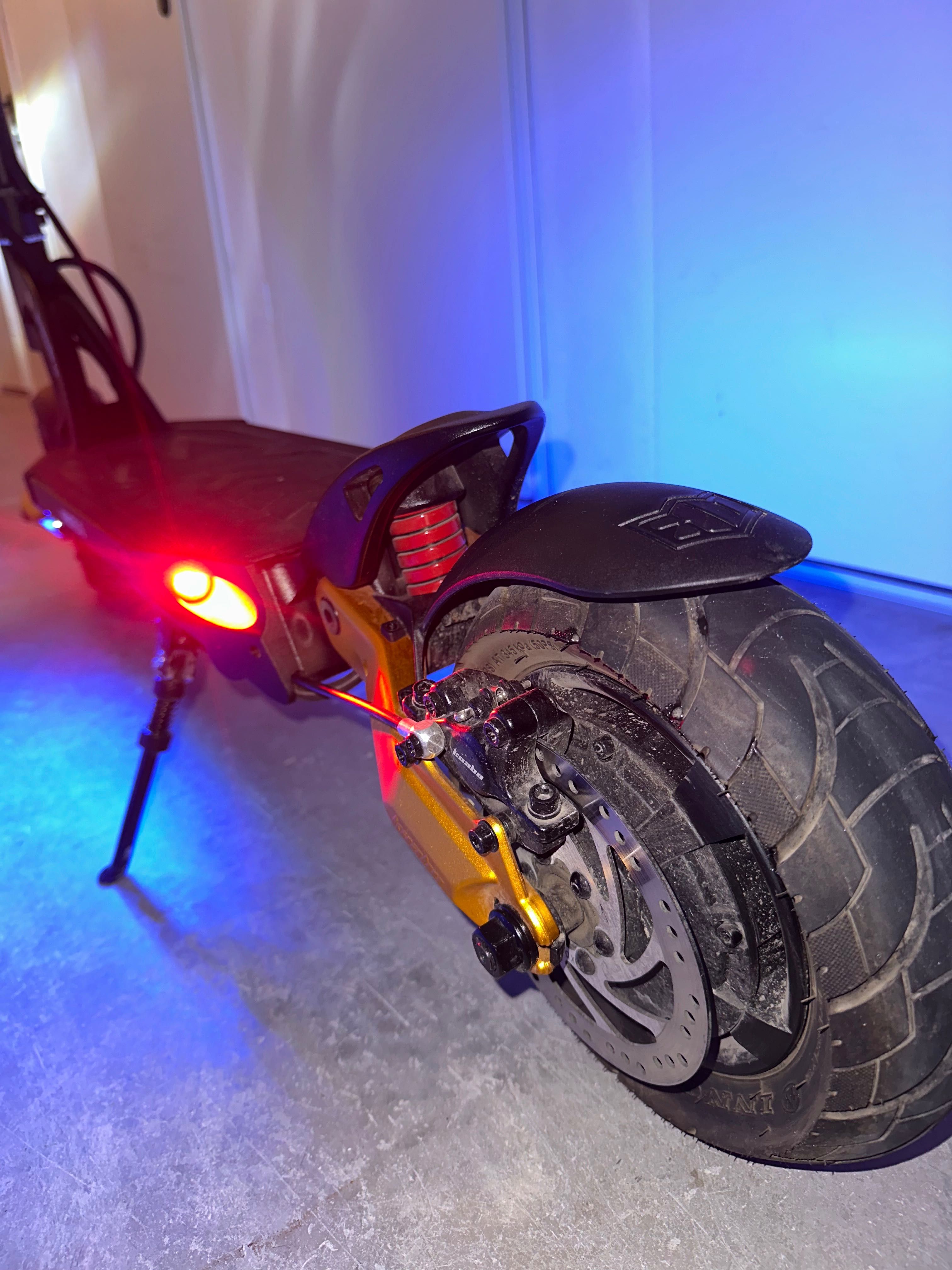 Тротинетка Kaboo Mantis 10 dual plus в гаранция на 822 км.
