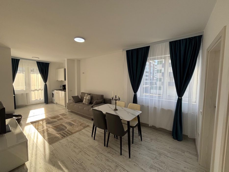 Inchiriez apartament