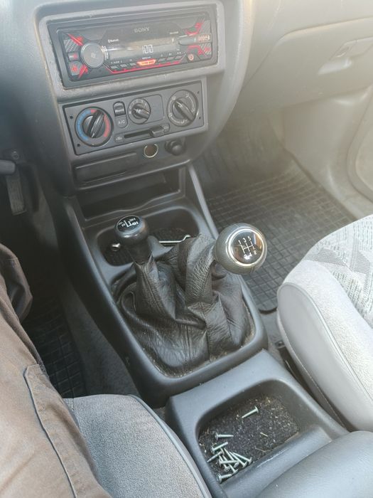 Mazda B2500 Ford Ranger Mitsubishi L200