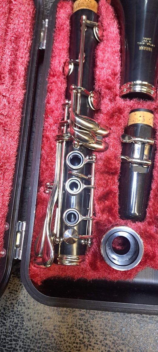 Vând Clarinet Yamaha 251