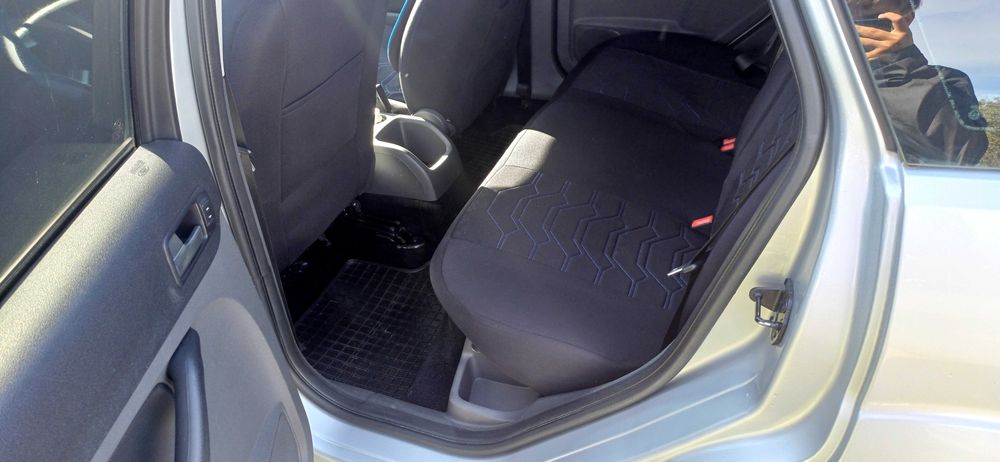 Ford Focus 2 1.6 benzină manual
