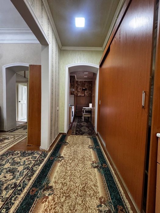 Прадается 2 ком центр навои 56м 2