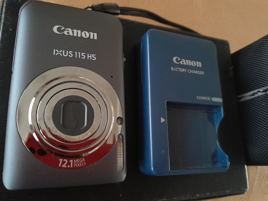 Canon IXUS 115 HS / PowerShot ELPH 100 HS 12.1MP 4x Digital Camera