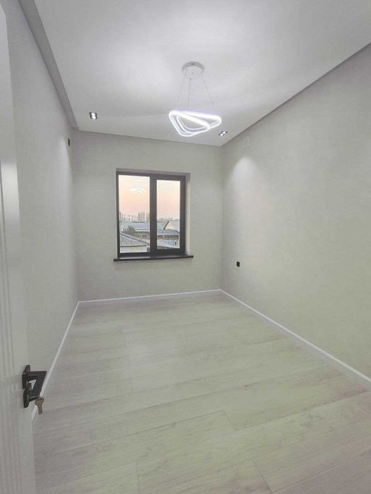 Продаётся коттедж в новом районе Ташкента ( Шоликёр).