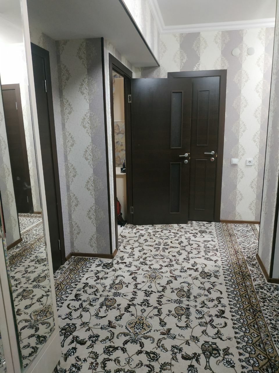 Продаётся дом, Свой