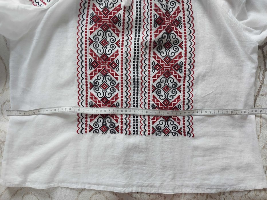 Ie traditionala cu maneca trei sferturi