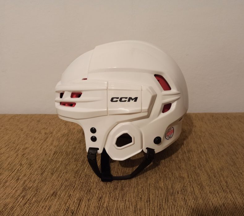 Cască hockey CCM Tacks 70. (NOUĂ)