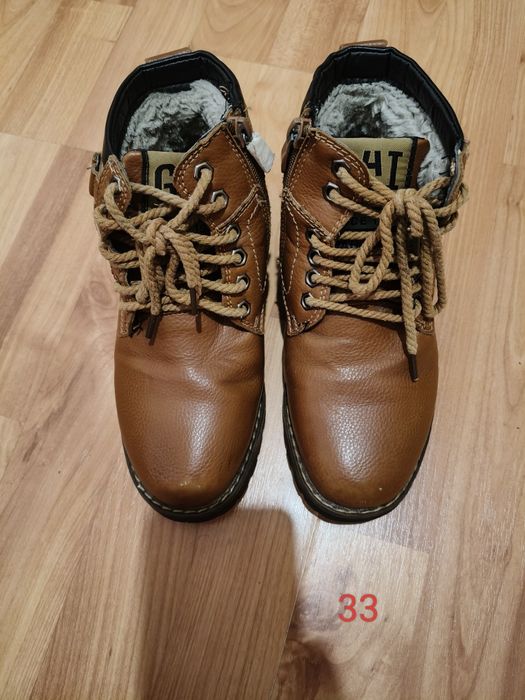 Продам зимние ботинки