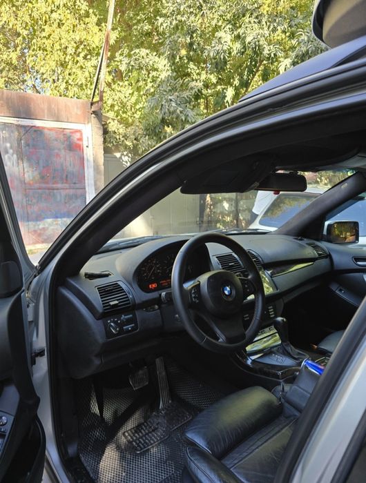 Бмв е53 х5 в отличном состоянии
