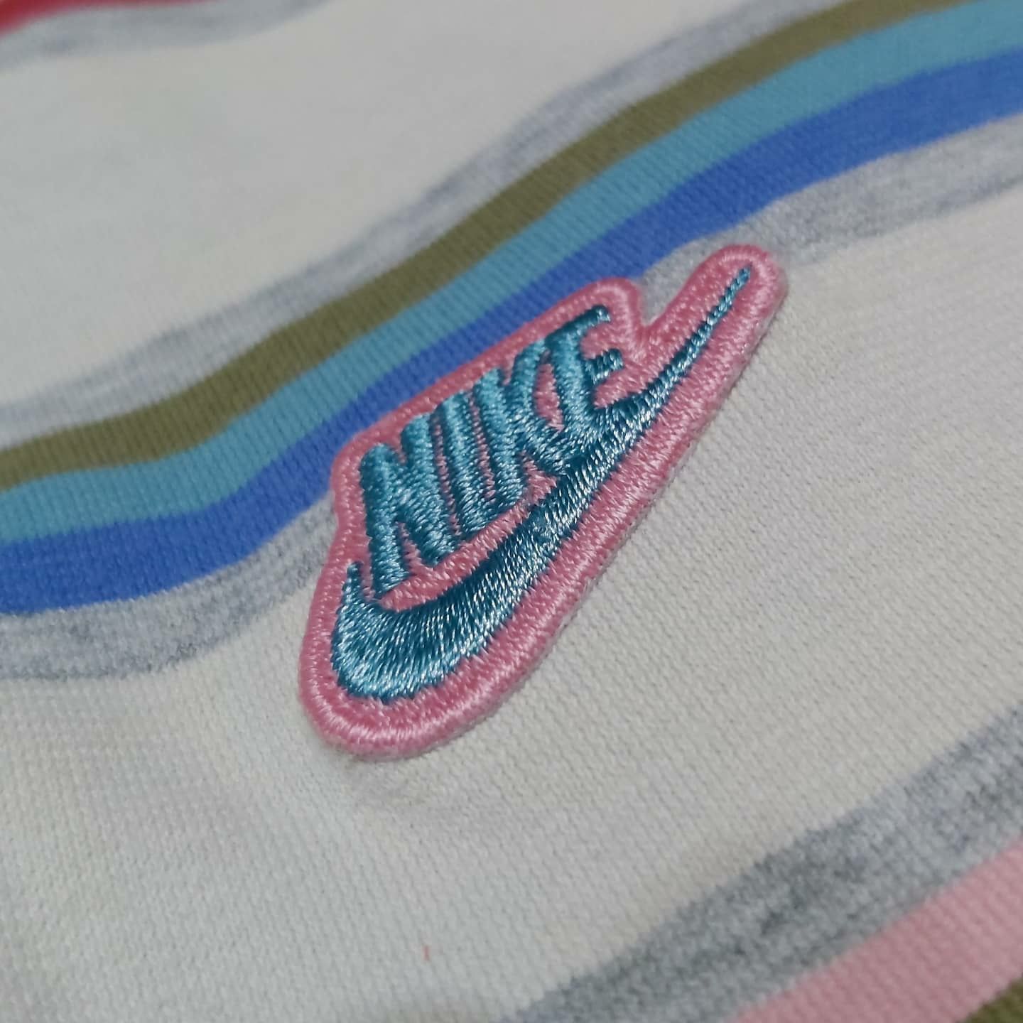 Tricou Nike Stripes