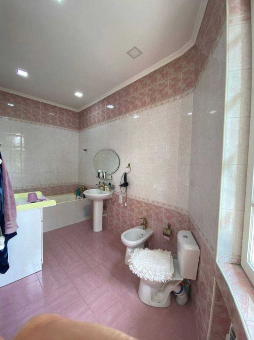 БИЙ метро ул.Хырмантепа рядом правительственный стационар 6 сот.7 ком.