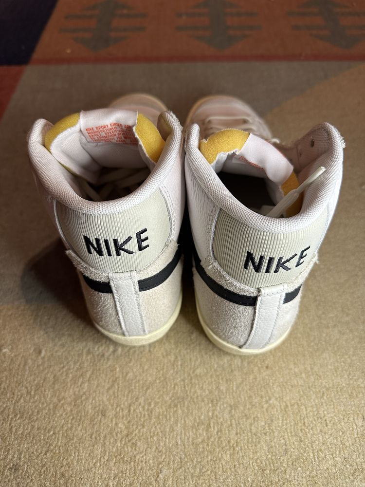 Обувки Nike AIR MAX 270 (44)