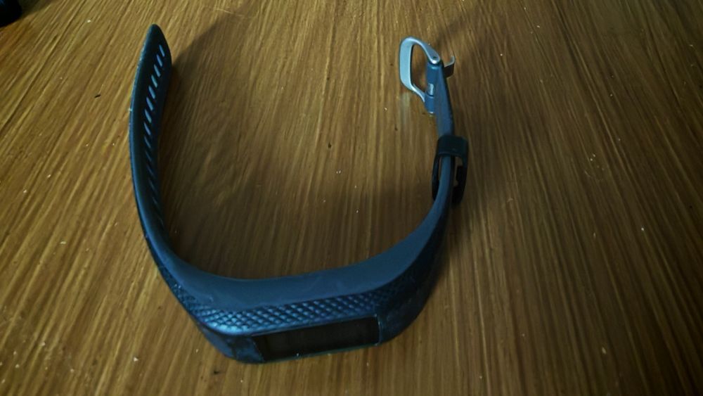 Спортна гривна Garmin Vivosport