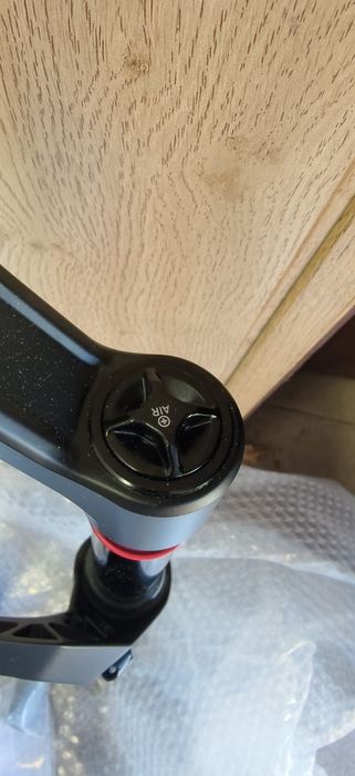 НОВА RockShox Pike Select+ 29" Charger 3 RC2 DebonAir+ 140mm 15X110mm