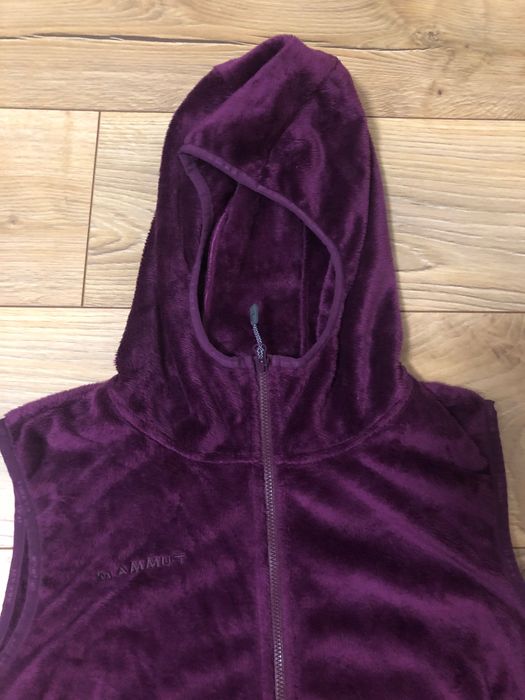 Mammut-vesta cu gluga , ca si Noua, tip bitos, pt dame, M