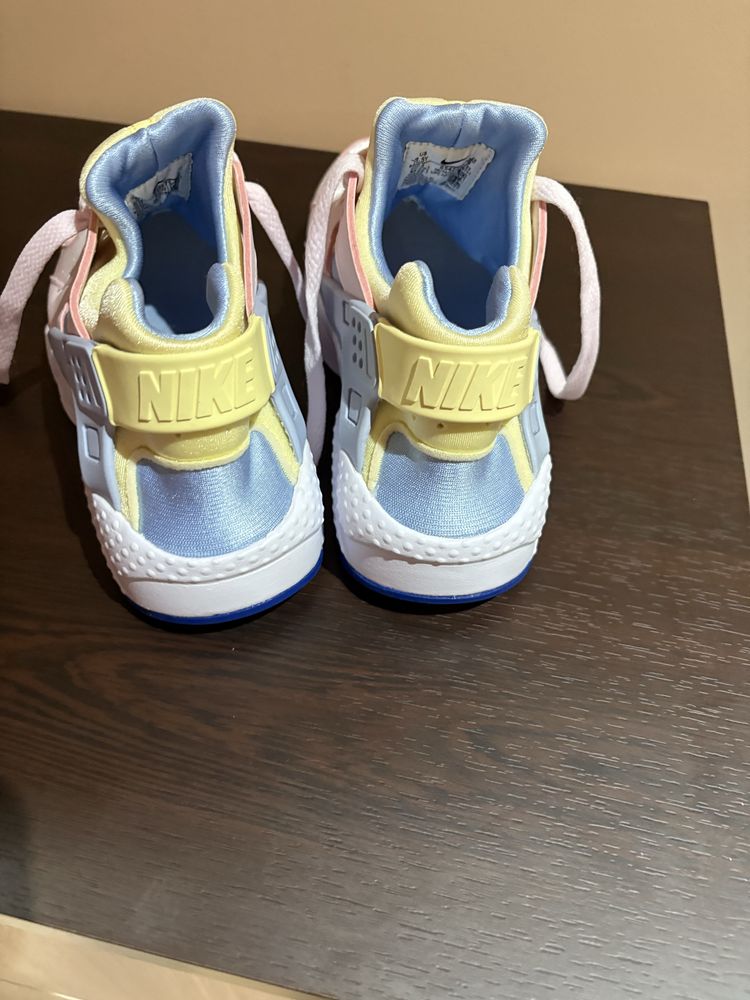 Маратонки Nike като нови