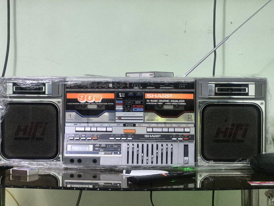 Двухкассетная магнитола