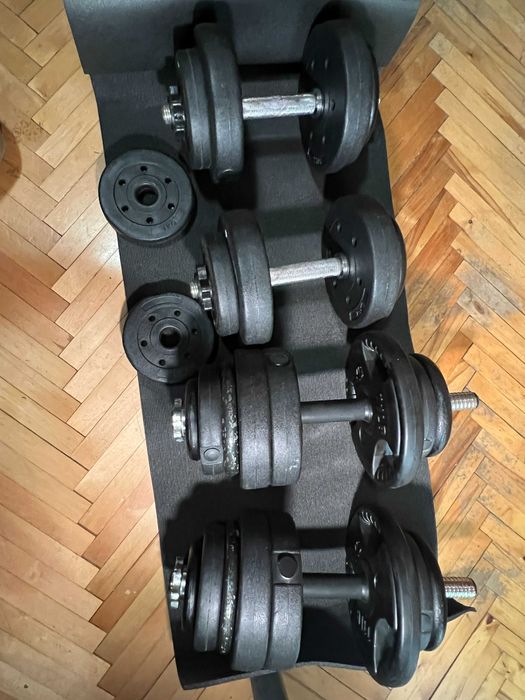 Гири общо 60 килограма