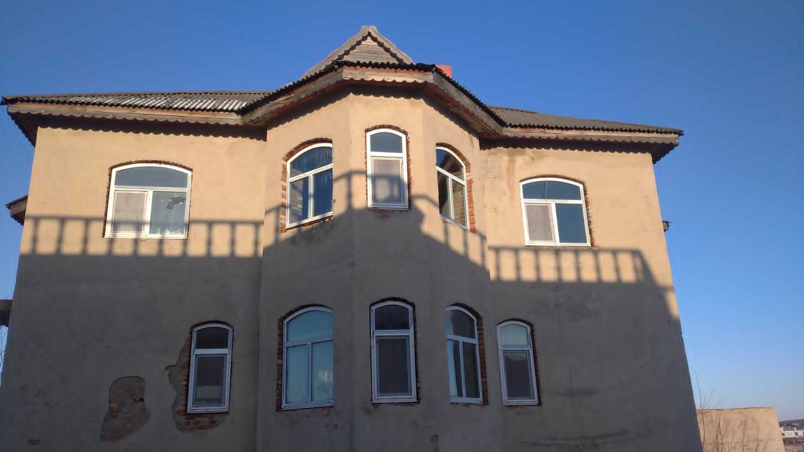 Продается  двухэтажным дом в Боровом