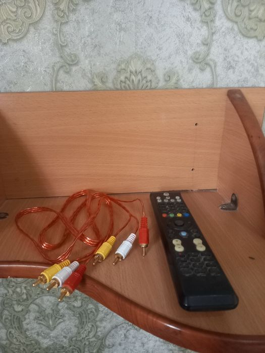 Продается тюнер спутниковый.