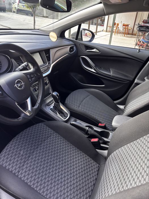 Opel Astra Turbo-1.4 бензин, автоматик, 2017г.-отлично състояние