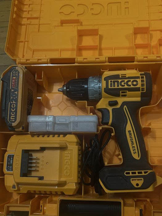 Шуруповерт ingco