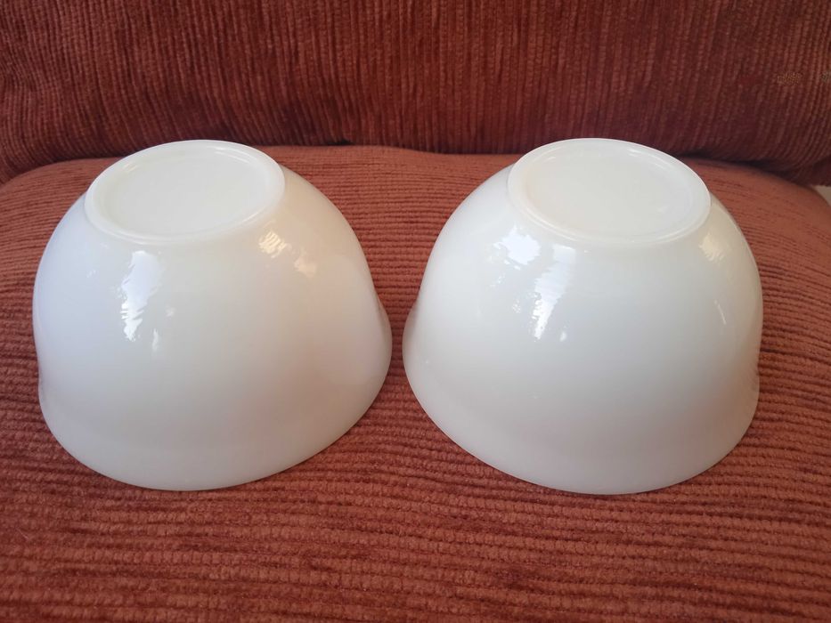 Две малки купички от аркопал за сосове, подправки и др (цена за двете)