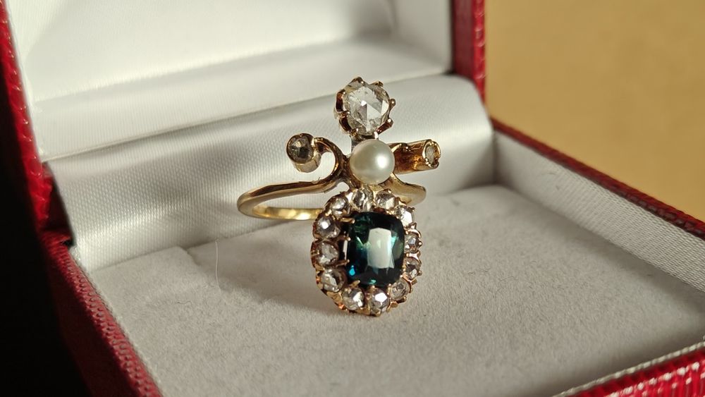 inel vechi deosebit aur safir diamante certificat